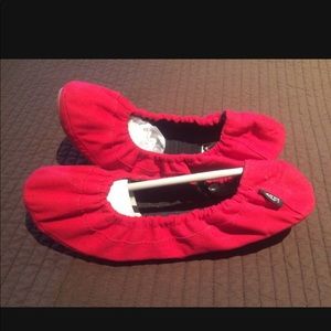 Rare Brand new Red Vans sz 9 wmn.